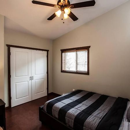 The Best 2 Bedrooms Suite In Revelstoke! Buitenkant foto