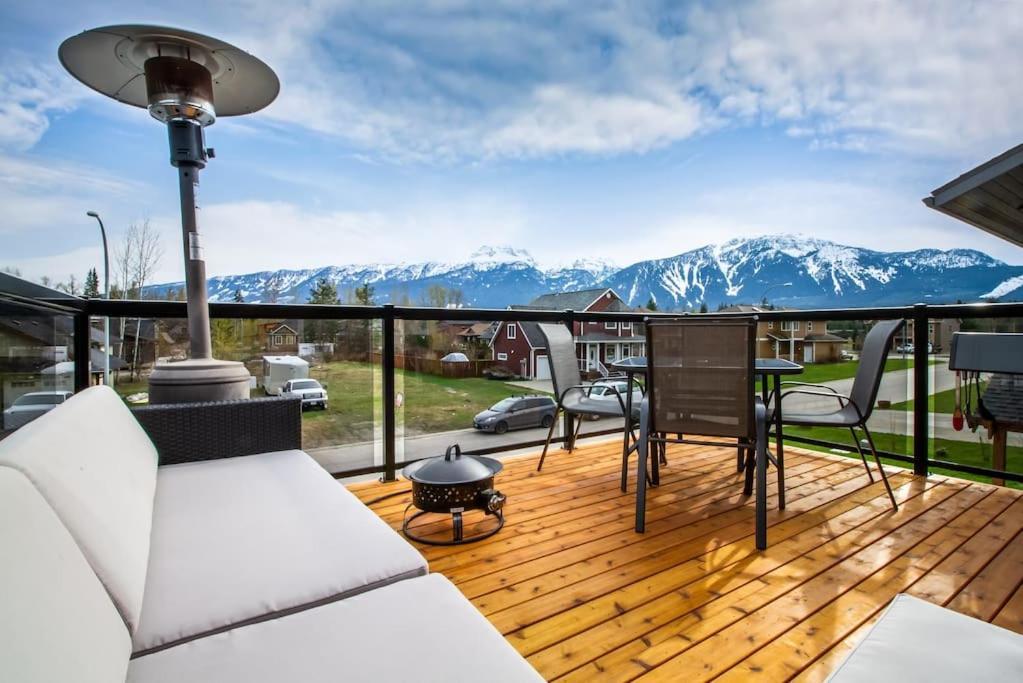 The Best 2 Bedrooms Suite In Revelstoke! Buitenkant foto