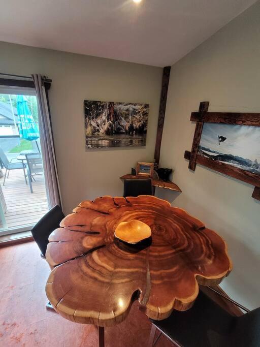 The Best 2 Bedrooms Suite In Revelstoke! Buitenkant foto